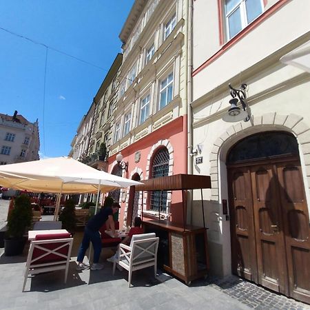 Peaceful Studio On Rynok Square Lviv Exterior photo