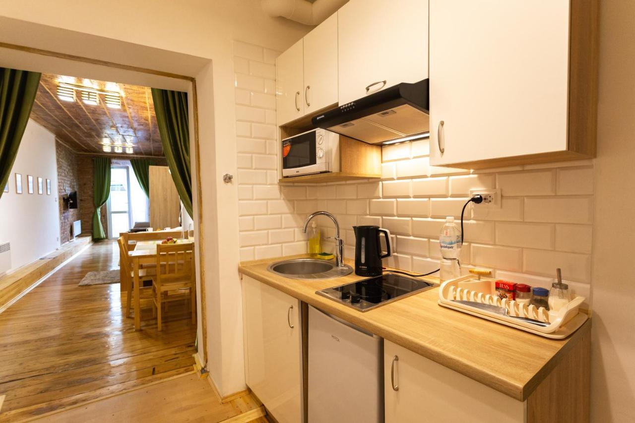 Peaceful Studio On Rynok Square Lviv Exterior photo