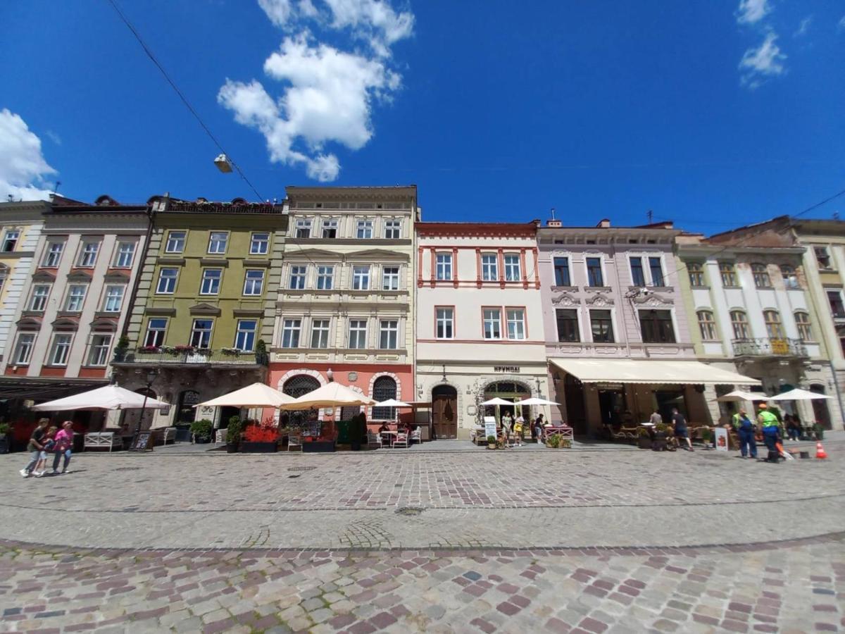 Peaceful Studio On Rynok Square Lviv Exterior photo